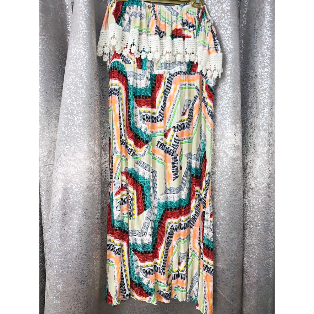 Plus size lace dress